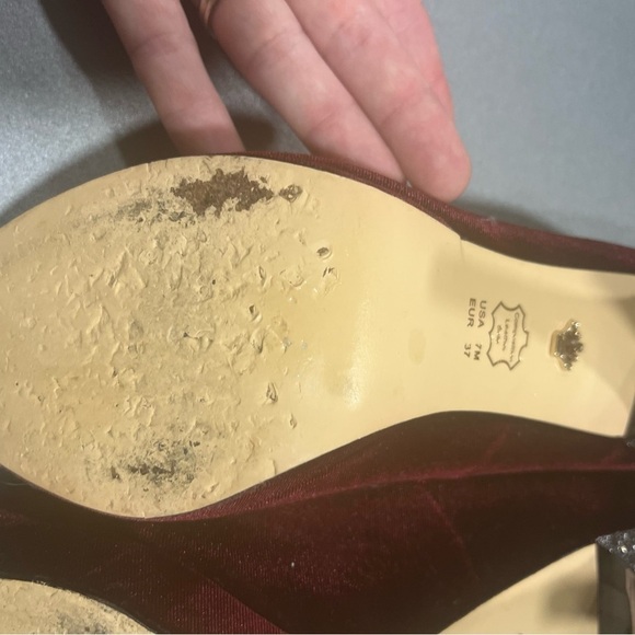 Nina New York Red Maroon Velvet Peep Toe Jeweled High Heel Pump Size 7M Formal - Picture 7 of 13